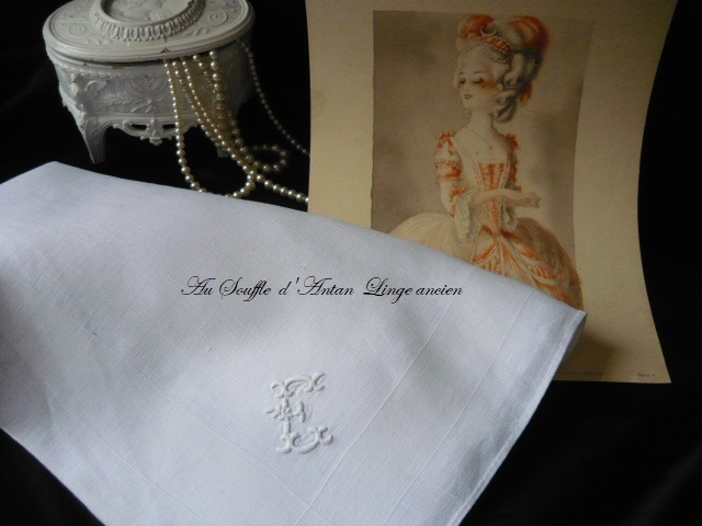 Grand mouchoir de mariage ancien / A. Lanon / broderie vigne : 49