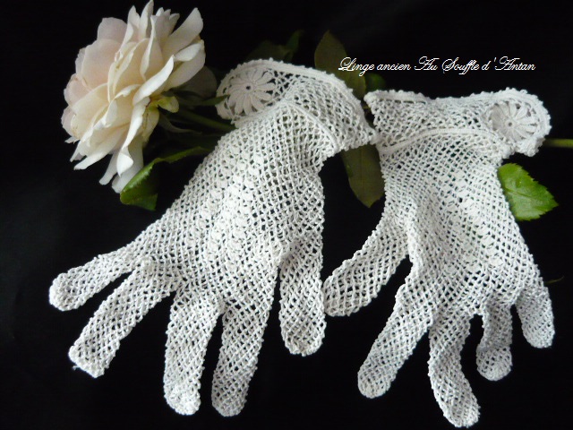 2 paires gants enfant tricot et dentelle vintage années 1960